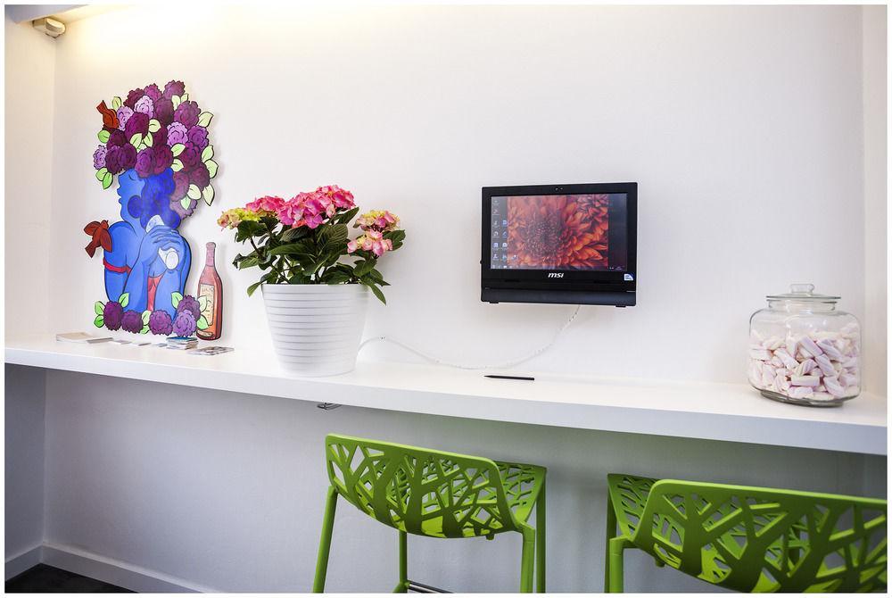 Cheap & Chic Hotel ซิวตาเดญา ภายนอก รูปภาพ