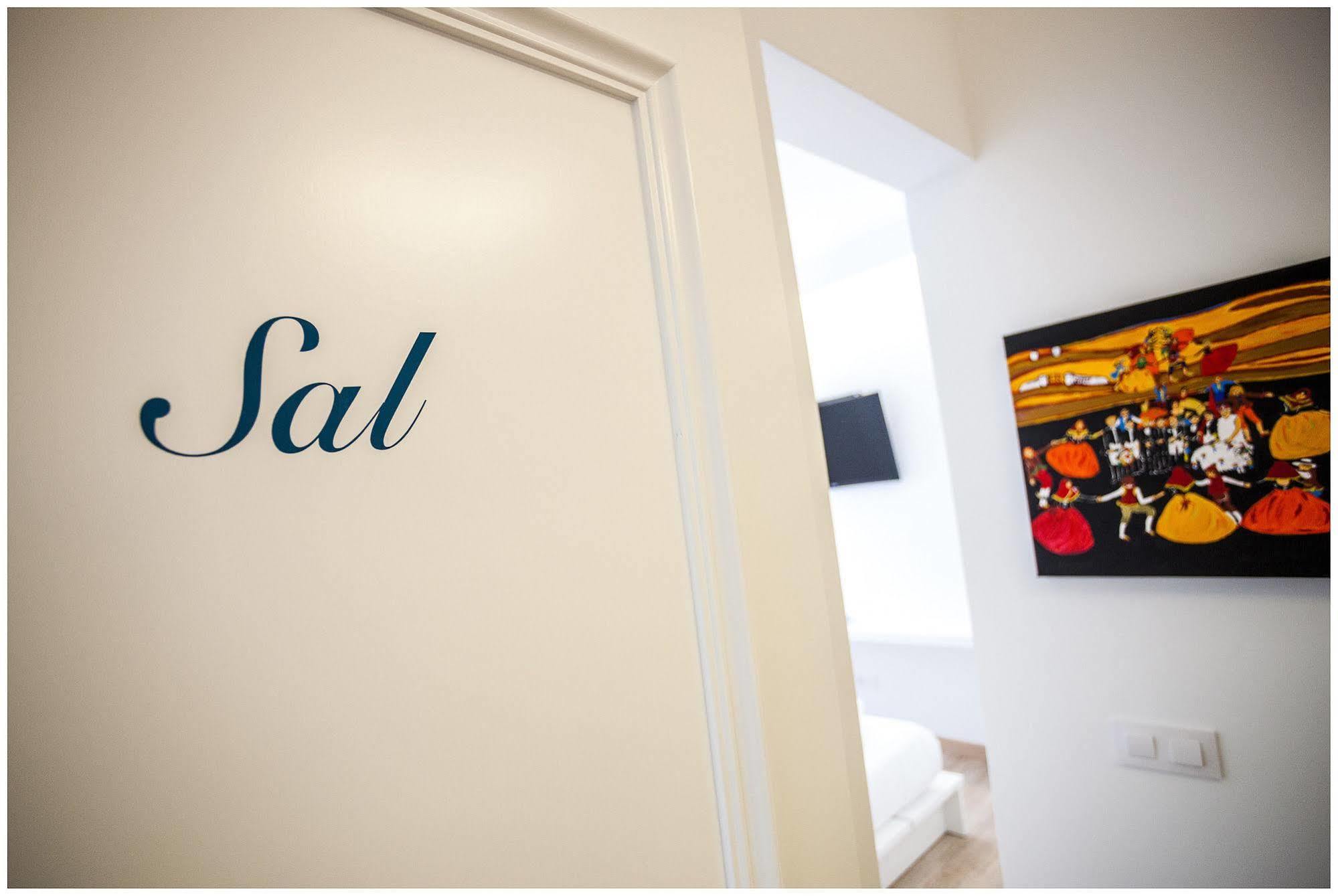 Cheap & Chic Hotel ซิวตาเดญา ภายนอก รูปภาพ