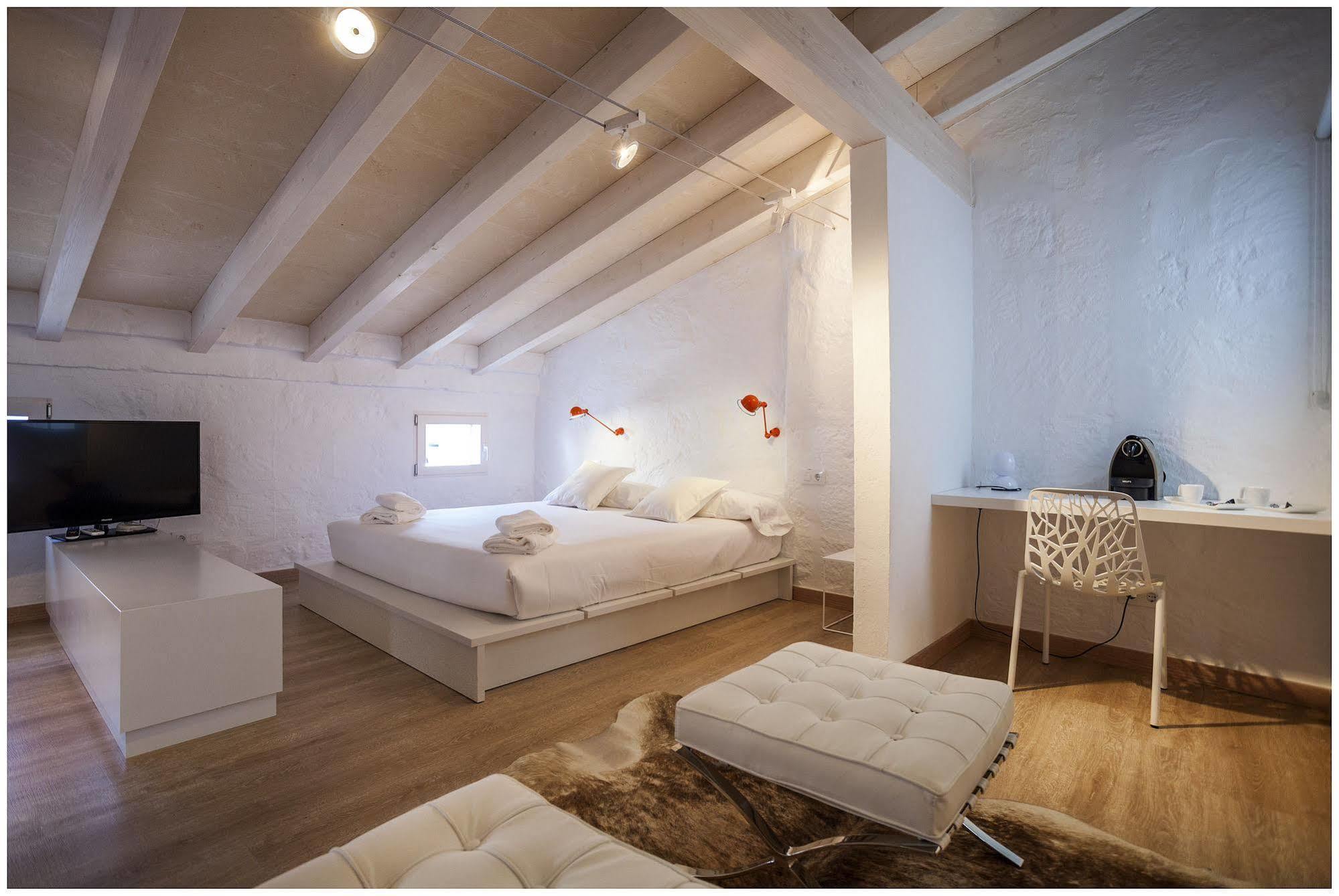 Cheap & Chic Hotel ซิวตาเดญา ภายนอก รูปภาพ
