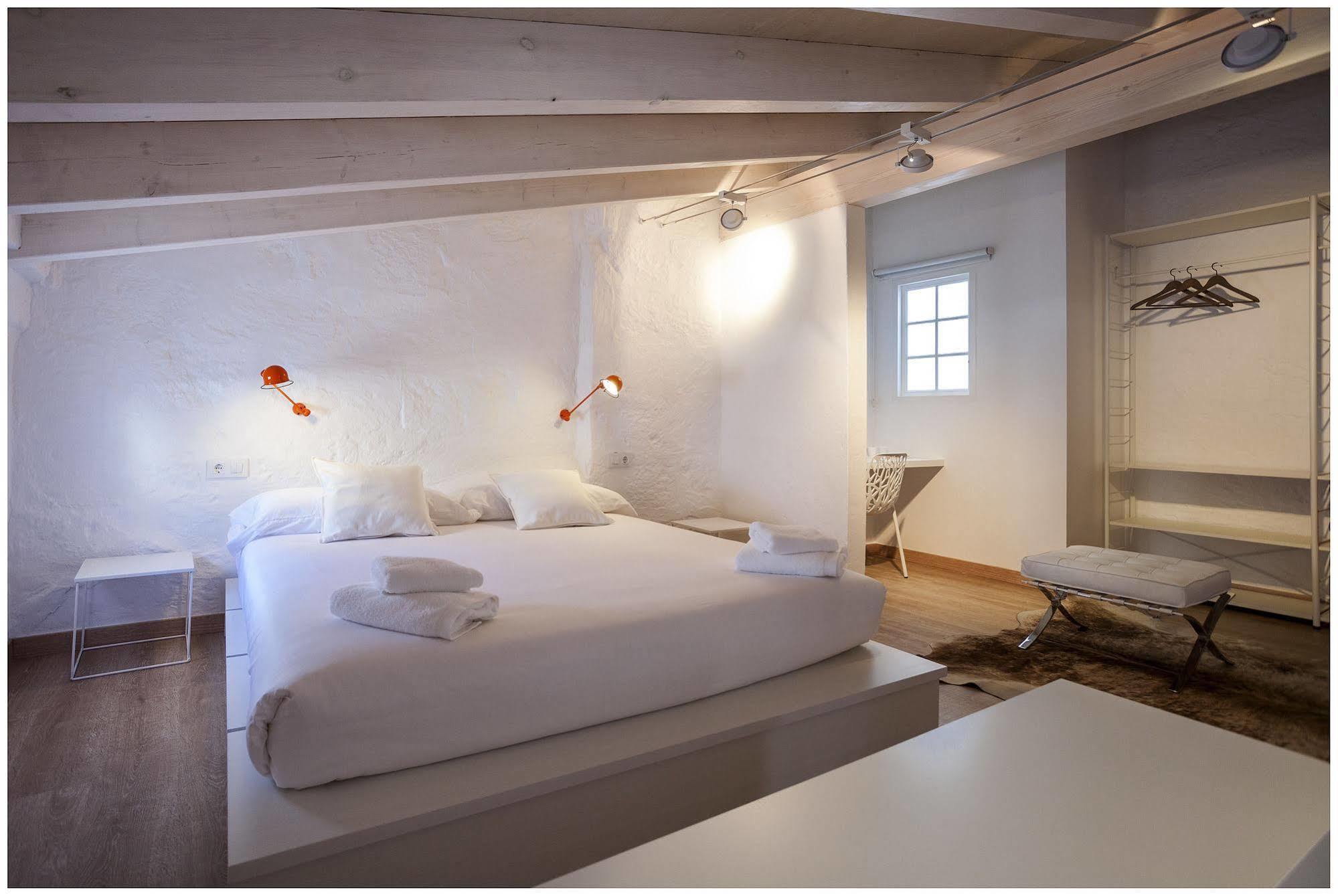 Cheap & Chic Hotel ซิวตาเดญา ภายนอก รูปภาพ