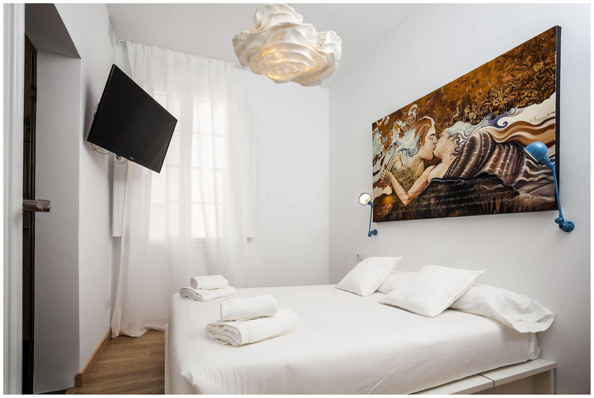 Cheap & Chic Hotel ซิวตาเดญา ภายนอก รูปภาพ